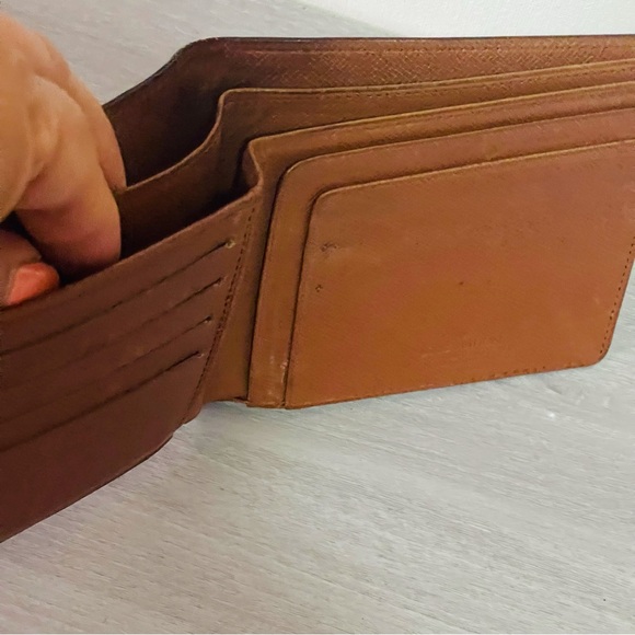 Louis Vuitton mens brown Wallet - Picture 4 of 10